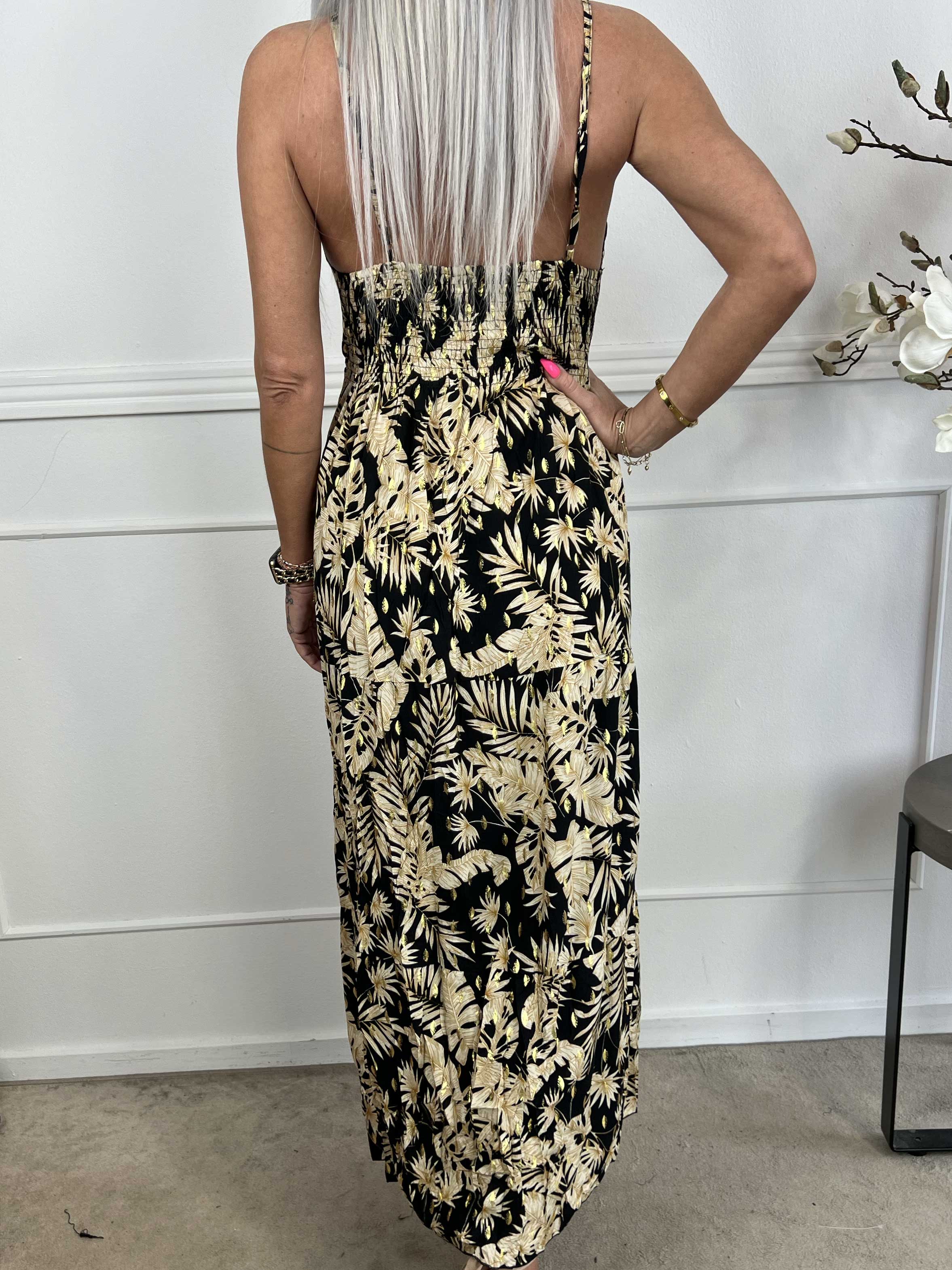 Lucie Palm - Klänning i viskos med palmtryck och v-ringning